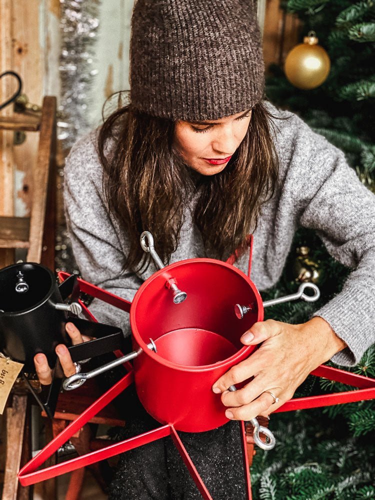 Weihnachtsbaumständer Star in Rot Matt Metall