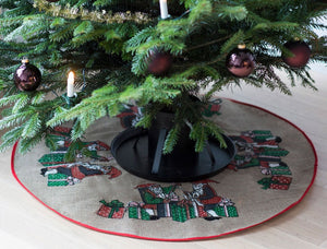 
            
                Load image into Gallery viewer, Christmas Tree Rug - Santa - by Benson - Swedish Design
            
        
