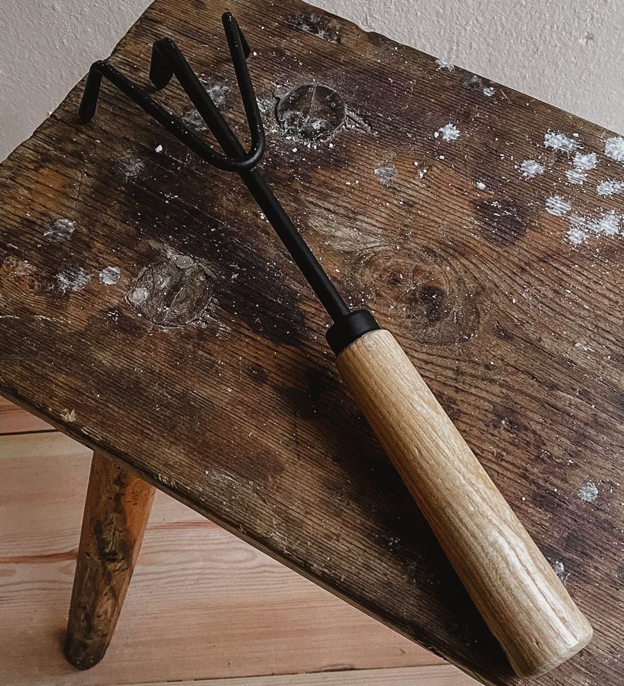 Hand tool Cultivator - by Benson - Swedish Design