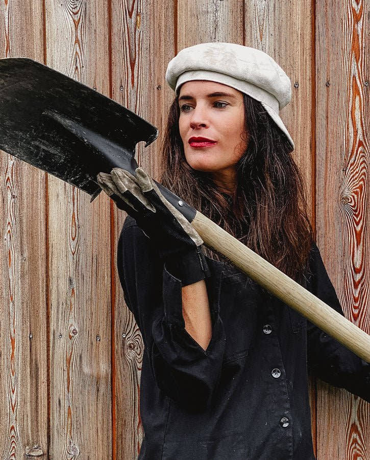 Pointed garden spade Deluxe - by Benson - Swedish Design